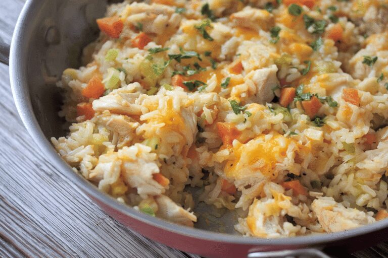 Easy Cheesy Chicken and Rice Dinner – Family-Approved Comfort Meal