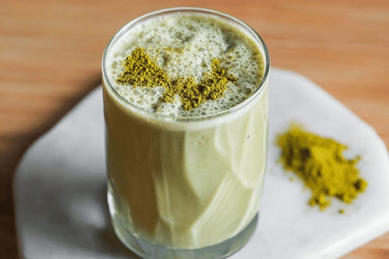 Easy & Healthy Matcha Protein Smoothies You’ll Love!