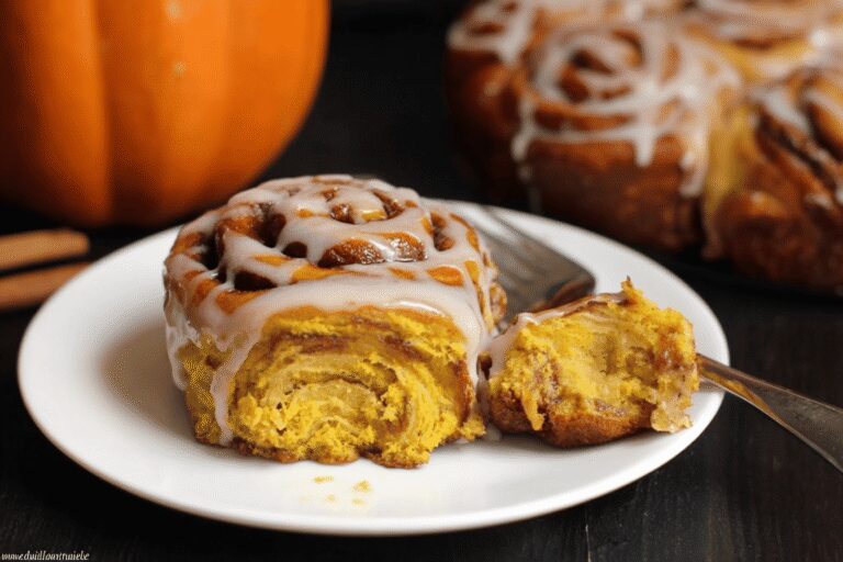 Best Cozy Pumpkin Spice Cinnamon Rolls for a Delicious Breakfast Treat
