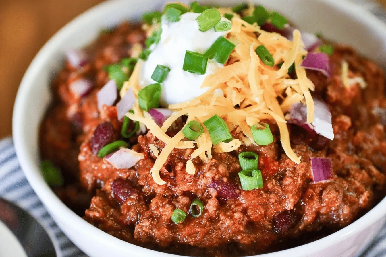 Best Texas Roadhouse Chili Recipe – Hearty & Family-Approved Stew (With or Without Beans)